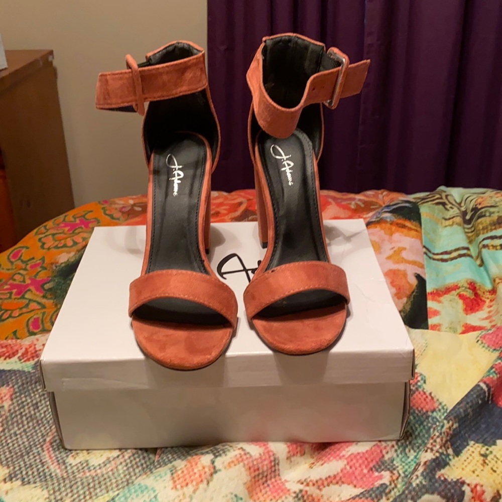 Chunky heel
